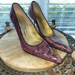 Cristiano Pompeo Purple snakeskin pumps made in Italy Size 36